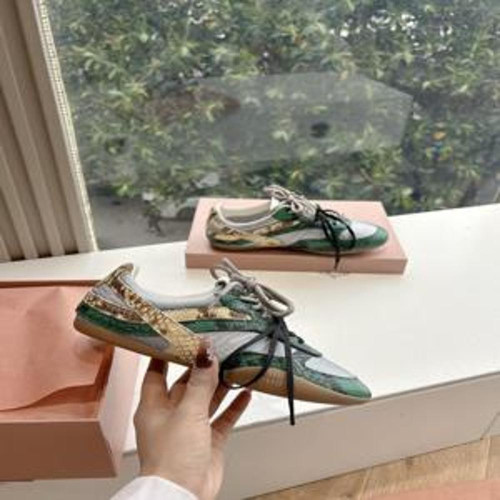 여성용 스니커즈