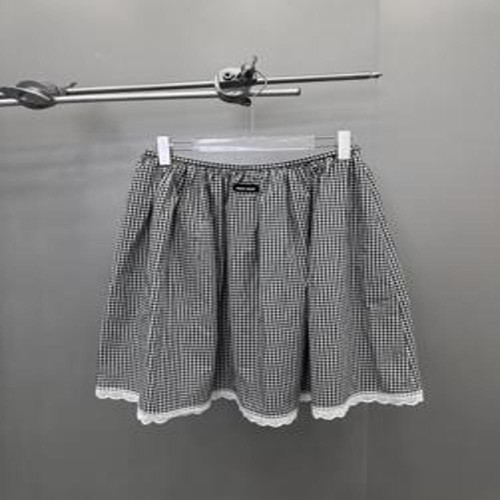 여성용 미디 스커트