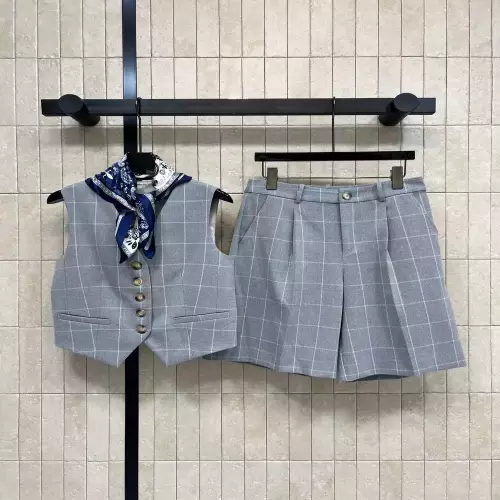 노브랜드 여성 그레이 체크 민소매 브이넥 상하의 세트