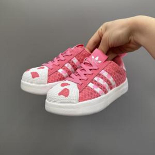 아동용 스니커즈