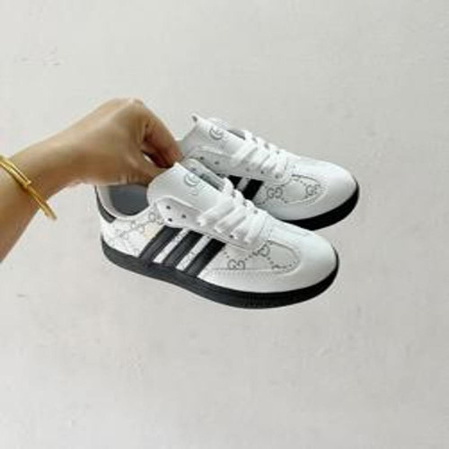 아동용 스니커즈