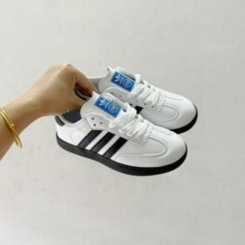 아동용 스니커즈