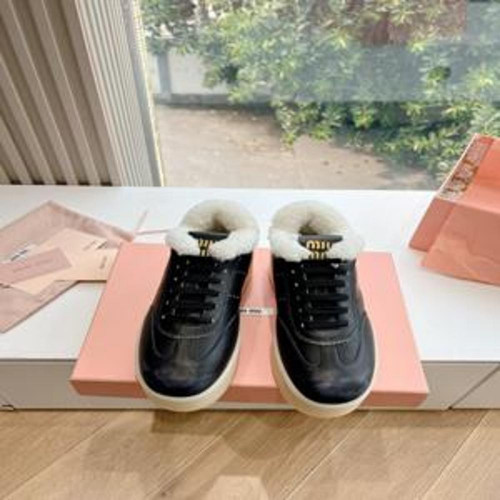 여성용 스니커즈
