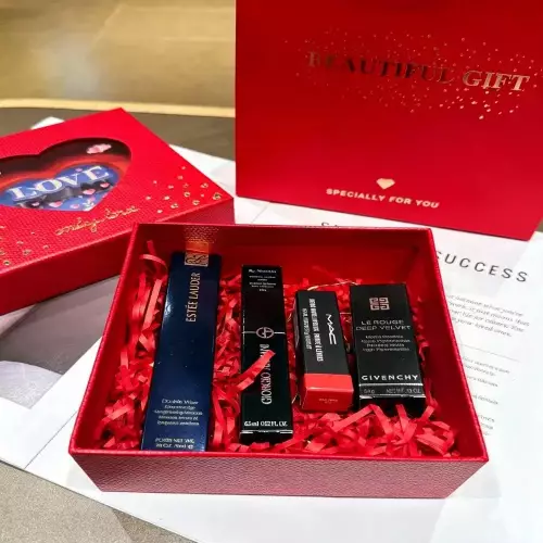 멀티브랜드 하트 레드 기프트 박스 풀메이크업 4종 세트