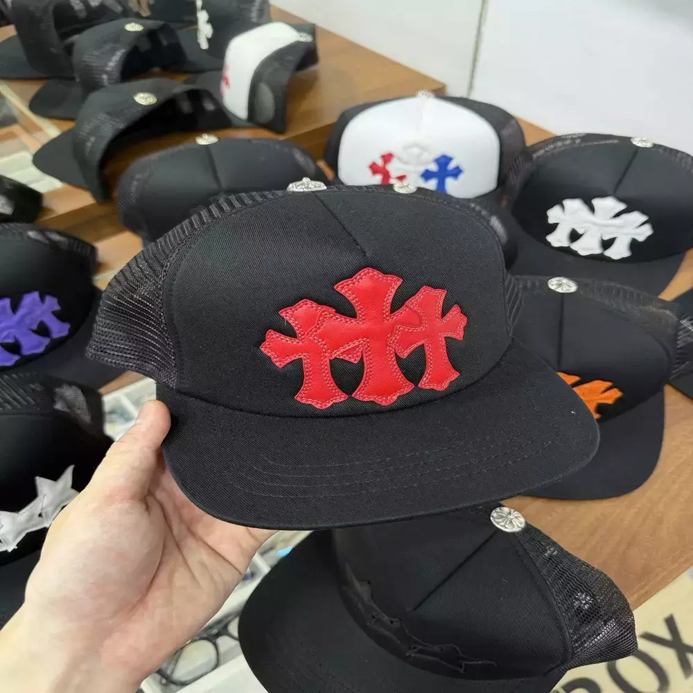 크롬하츠 레드 크로스 패치 실버 장식 볼캡