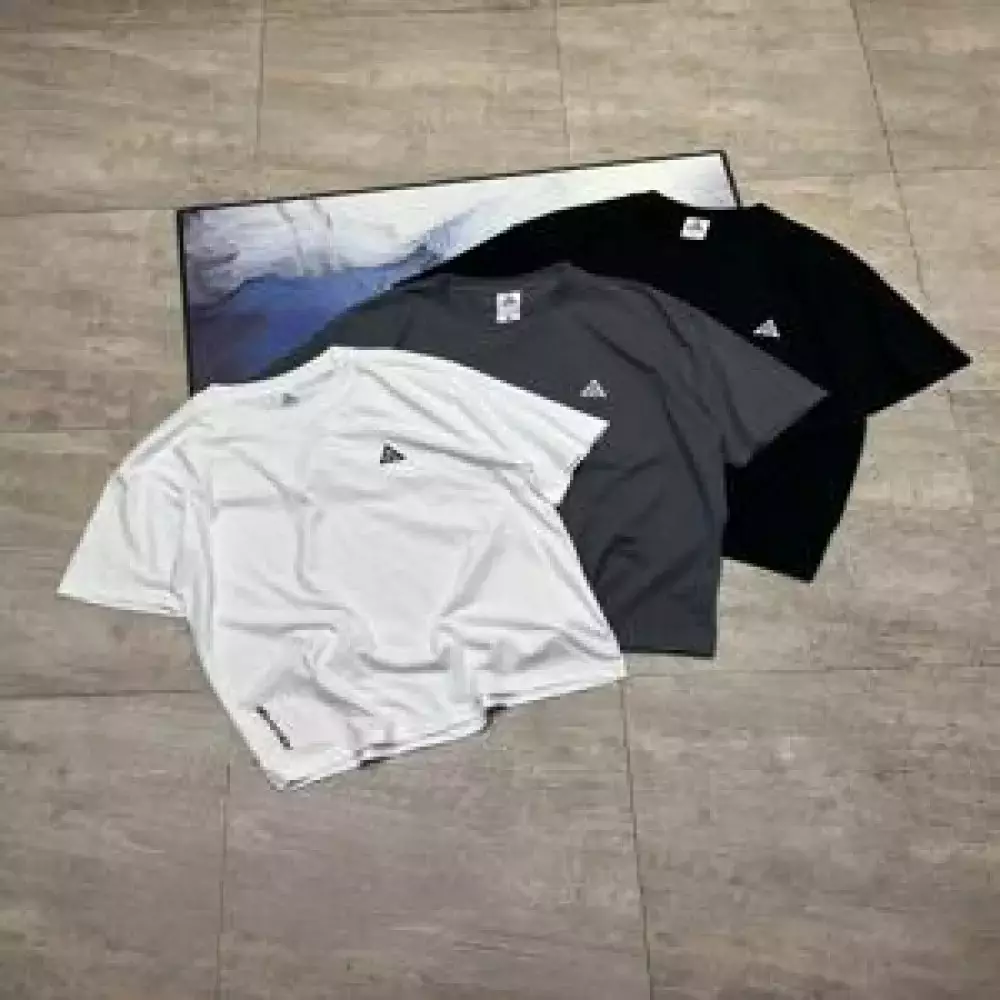 나이키 ACG 로고 자수 반팔 티셔츠
