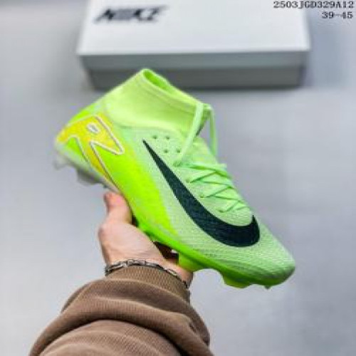 남성용 축구화